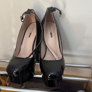 Fashion Nova Glossy Black Platform Heels